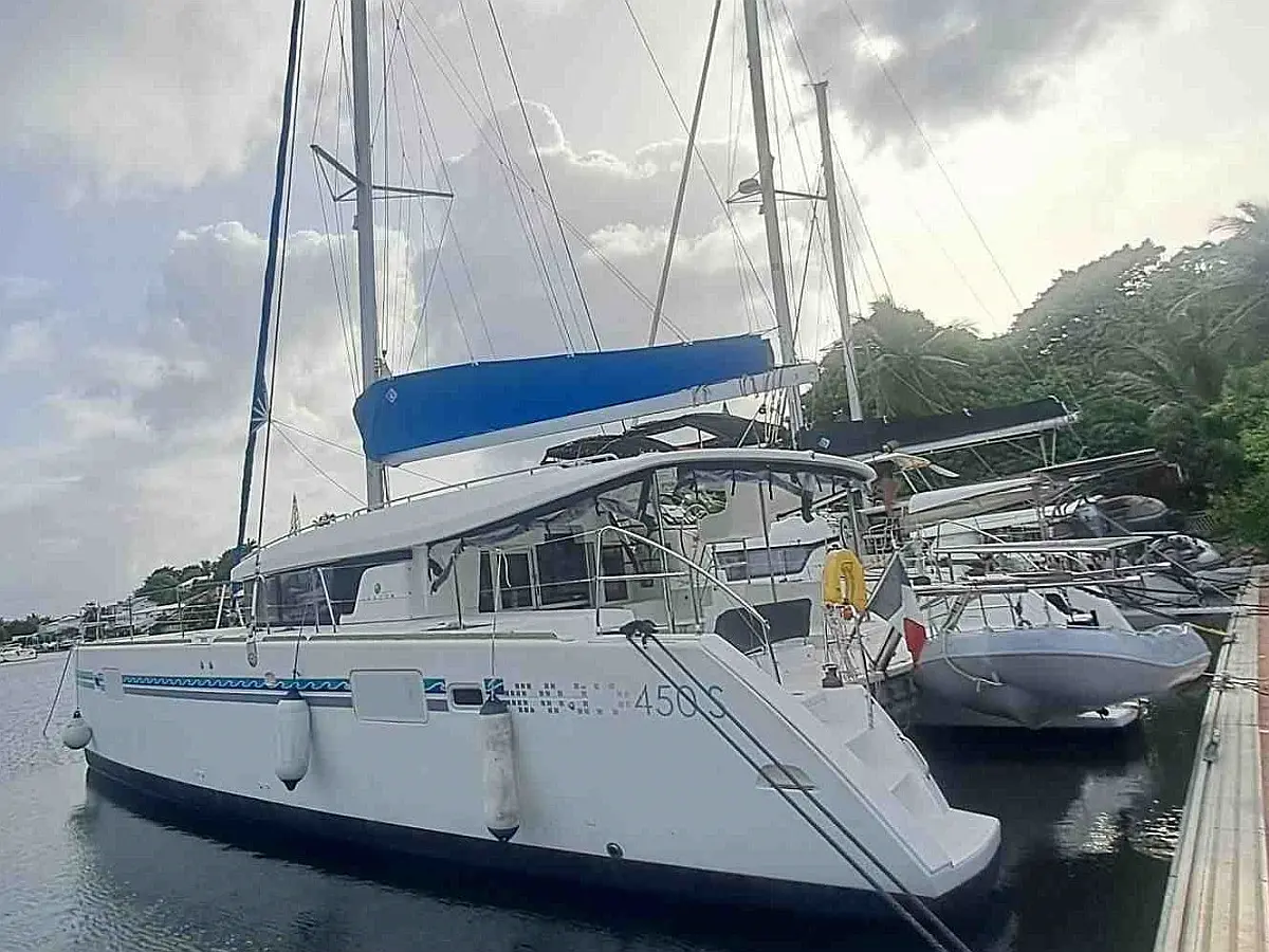 Lagoon 450 SporTop